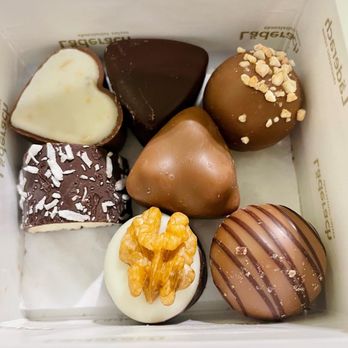 Läderach chocolatier suisse - Assorted chocolates - Chocolatiers & Shops Near Me - Arlington, Virginia
