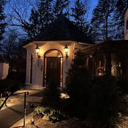 Hyeholde Restaurant - Exterior