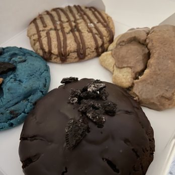 Blueprint Cookies - Cookies n Crème - Desserts Near Me - Plantation, Florida