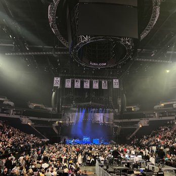 Target Center - Dave Matthews Band - Stadiums & Arenas Near Me - Minneapolis, Minnesota