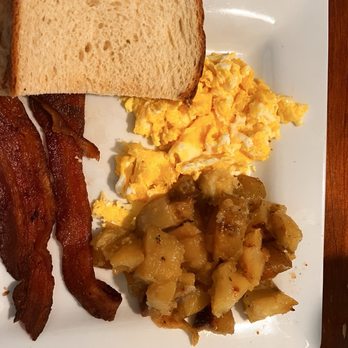 Belle's Bistro - Bacon, eggs, potatoes - Cafes Near Me - Crescent City, Florida Belle's Bistro - Bacon, eggs, potatoes - Cafes Near Me - Crescent City, Florida