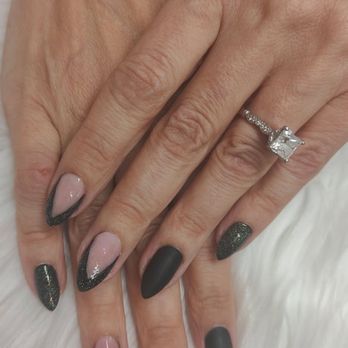 Ivy's Nails - Nails by Ivy - Nail Salons Near Me - Menlo Park, California