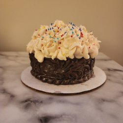 Lynzi Bakes