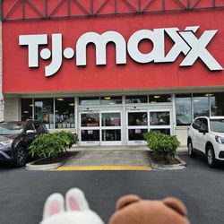 TJ Maxx - Storefront