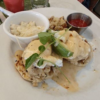 Cody's La Jolla - Crab cake benedict - Breakfast & Brunch Near Me - La Jolla, California