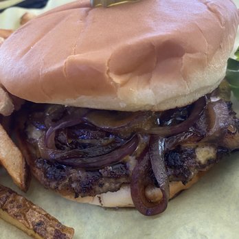 Relief Pitcher - Burger - Sports Bars Near Me - Seaside, Oregon