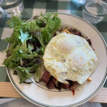 Waking Daisy - Pastrami hash - Breakfast & Brunch Near Me - Brookfield, Wisconsin