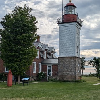 Dunkirk Historical Lighthouse & Veteran's Park Msm - Dunkirk Lighthouse - Museums Near Me - Dunkirk, New York