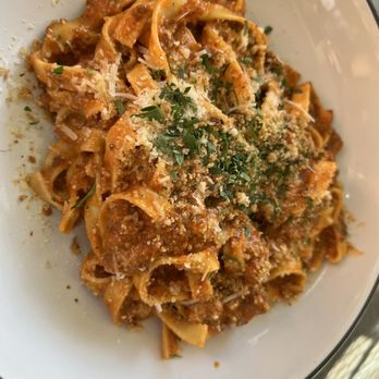 Lovina - Spicy Beef Bolognese - New American Near Me - Calistoga, California Lovina - Spicy Beef Bolognese - New American Near Me - Calistoga, California