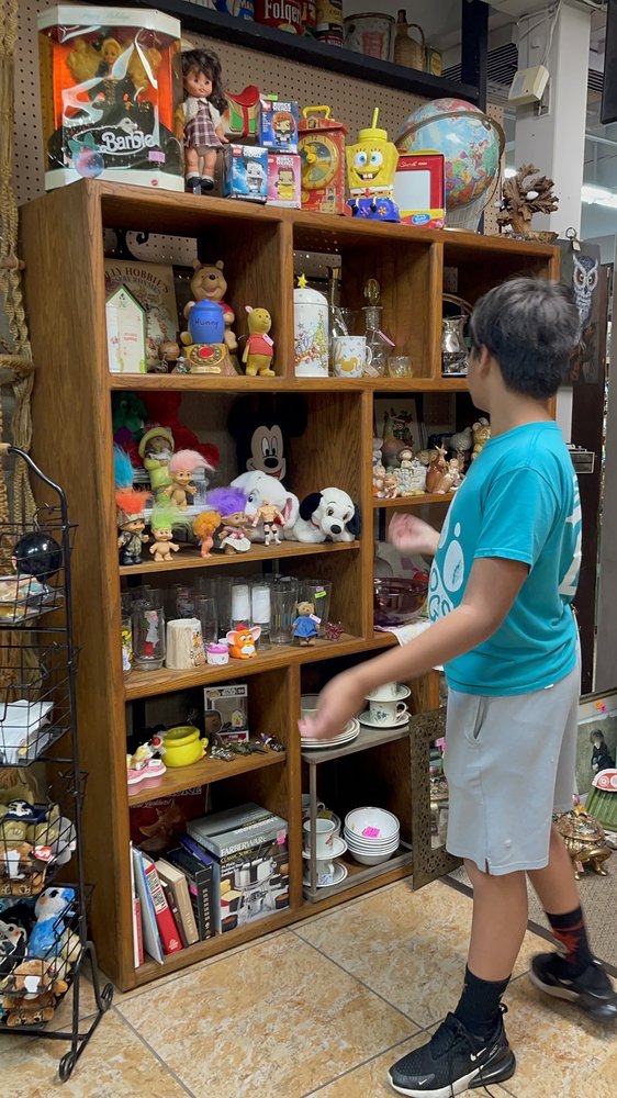 VISALIA VINTAGE & ANTIQUES 13 Photos & 17 Reviews 2700 S Mooney Blvd, Visalia, California