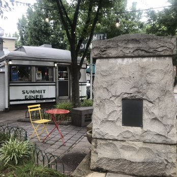 Summit Diner - View from outside. - Diners Near Me - Summit, New Jersey