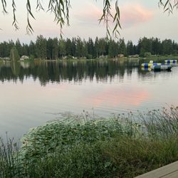 Cottage Lake Bed And Breakfast - The lake at dusk