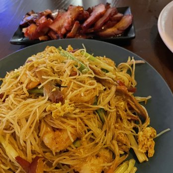 Bushi Bushi - Singapore noodle and bbq pork - Dim Sum Near Me - Dallas, Texas