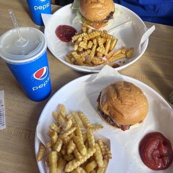 Burger Tex 7 - Burgers Near Me - Houston, Texas
