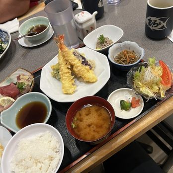 Maguro-Ya - Sashimi & Tempura Teishioku - Japanese Near Me - Honolulu, Hawaii