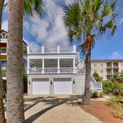 Georgia Beach Rentals - The Three Palm Cottage