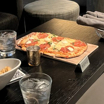 VU Rooftop - Spicy flatbread - Lounges Near Me - Chicago, Illinois