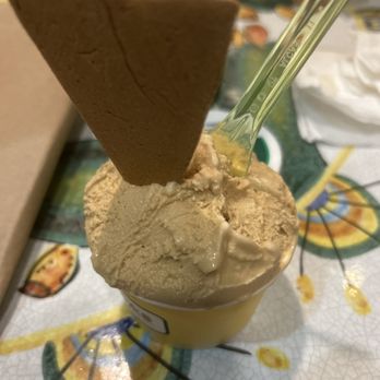 Mandola's Italian - Had this salt caramel for dessert and also had the fettuccine Alfredo for dinner. I'd give this restaurant a 10 star if I could. - Italian Near Me - Austin, Texas Mandola's Italian - Had this salt caramel for dessert and also had the fettuccine Alfredo for dinner. I'd give this restaurant a 10 star if I could. - Italian Near Me - Austin, Texas