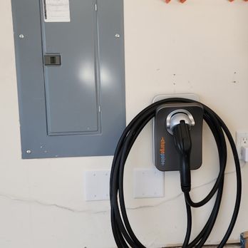Live Wire Electric - Another EV charger! Another happy customer! - Electricians Near Me - Lynnwood, Washington Live Wire Electric - Another EV charger! Another happy customer! - Electricians Near Me - Lynnwood, Washington