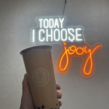 Jooy Tea Shoppe - Earl grey milk tea with boba - Bubble Tea Near Me - Brooklyn, New York