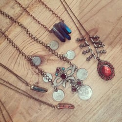 Tipsy Gypsy Boutique - Various necklaces (^_^)