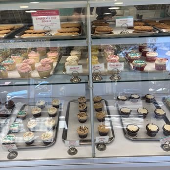 SusieCakes - Willow Glen - Cupcakes Near Me - San Jose, California