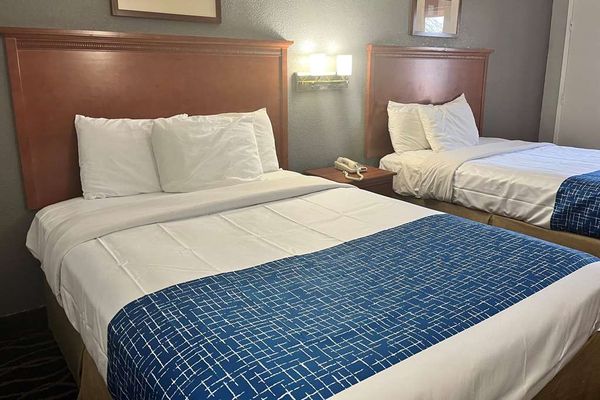Travelodge by Wyndham Terre Haute