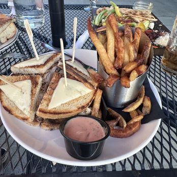Marcy's Bar & Lounge - Turkey Roundtable Sandwich - Cocktail Bars Near Me - Walla Walla, Washington Marcy's Bar & Lounge - Turkey Roundtable Sandwich - Cocktail Bars Near Me - Walla Walla, Washington