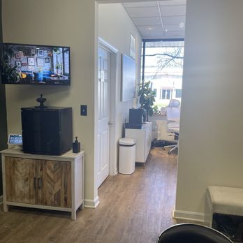 OMN Shop - pedicure area - Nail Salons Near Me - Owings Mills, Maryland OMN Shop - pedicure area - Nail Salons Near Me - Owings Mills, Maryland
