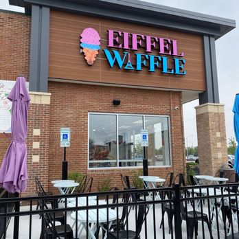 Eiffel Waffle - Outside seating - Ice Cream & Frozen Yogurt Near Me - Tinley Park, Illinois