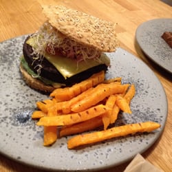 42Raw - The vegan burger