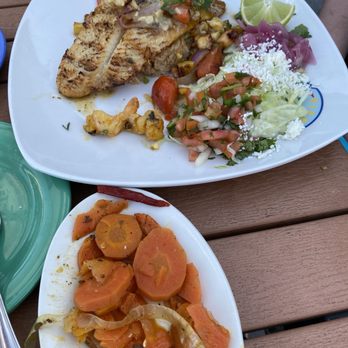 Vida Mariscos - Mango Fish and the delish marinated carrots. - Sports Bars Near Me - Webster, Texas Vida Mariscos - Mango Fish and the delish marinated carrots. - Sports Bars Near Me - Webster, Texas