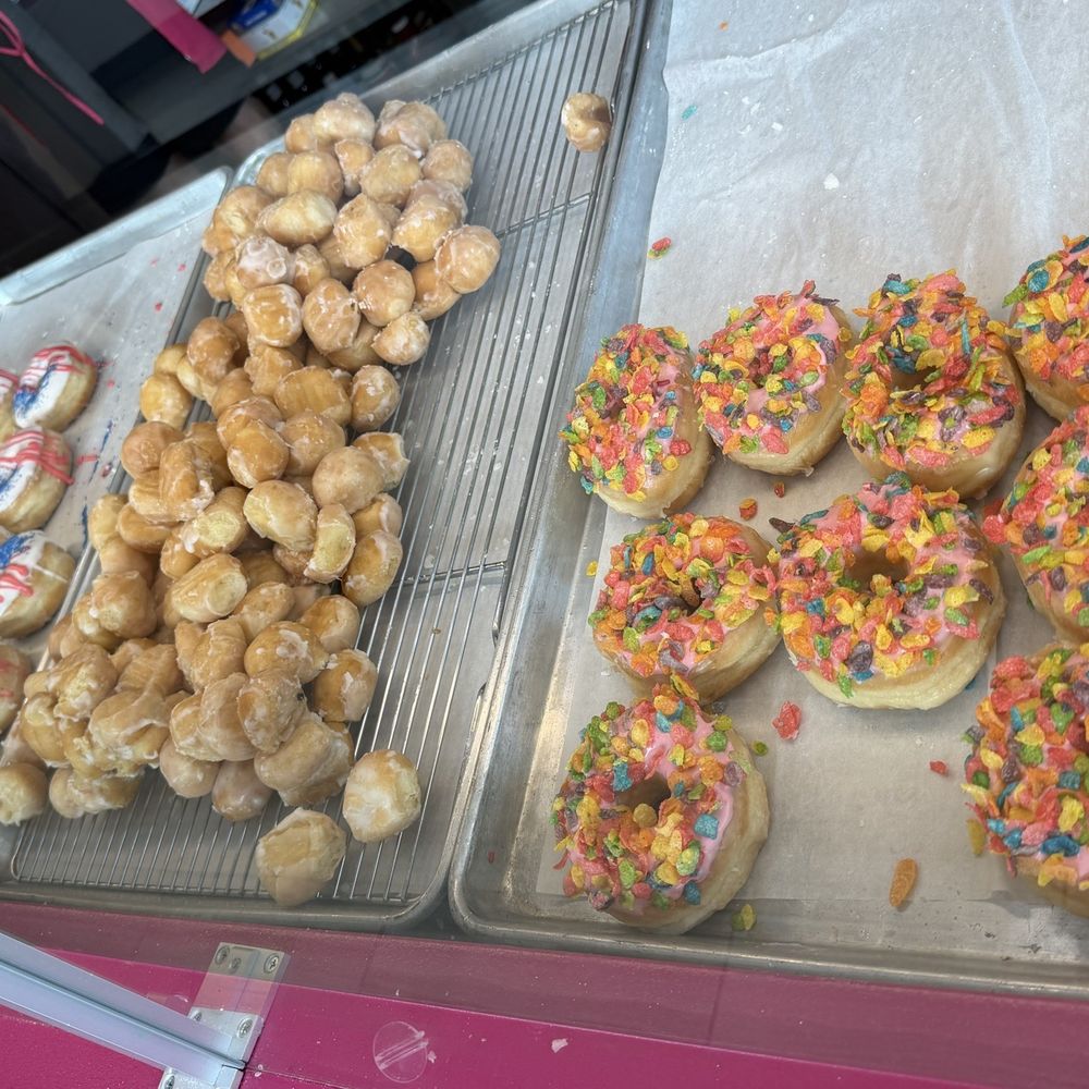 Glaz'd Donuts - Donuts Near Me - Clearwater, Florida Glaz'd Donuts - Donuts Near Me - Clearwater, Florida