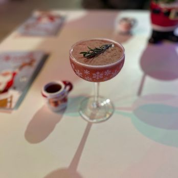 Floor 13 Rooftop Bar - Christmapolitan - Cocktail Bars Near Me - Phoenix, Arizona