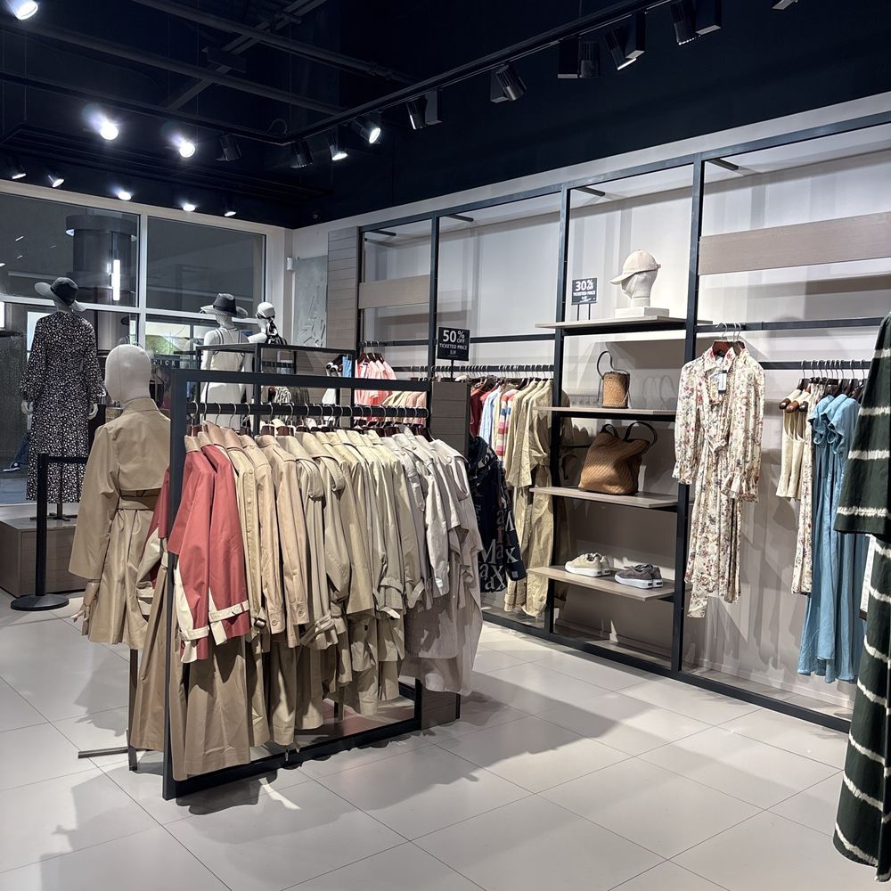Max Mara - Accessories Near Me - Orlando, Florida Max Mara - Accessories Near Me - Orlando, Florida