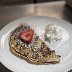 Cafe Gourmand - Nutella strawberry crepe