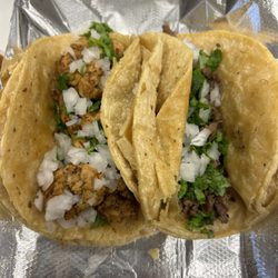 Taqueria Los Pollitos - Street Tacos