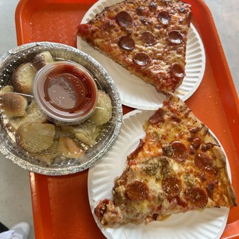 Geraci’s Slice Shop - Pizza Near Me - Cleveland, Ohio Geraci’s Slice Shop - Pizza Near Me - Cleveland, Ohio