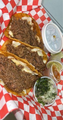 Nubias Drive Thru by null