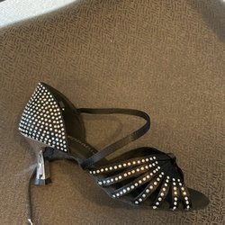 Ballroom Connection - Cute shoes ! Skirt !