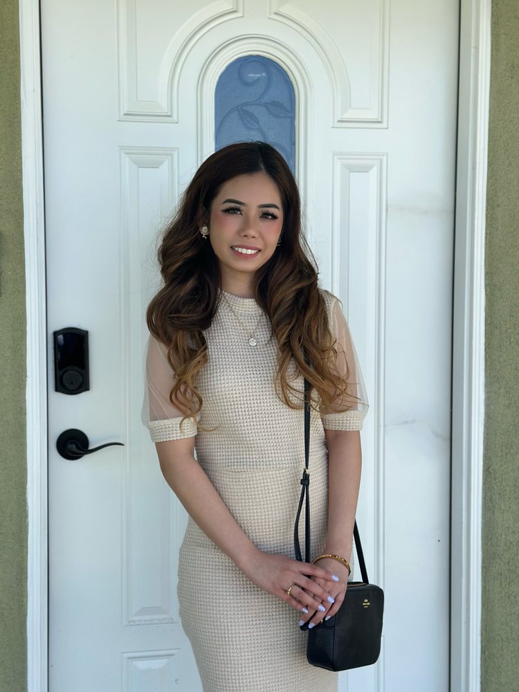 HAIR EXTENSION STUDIO Updated September 2024 221 Photos & 115 Reviews 12411 Euclid St