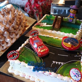 Kwekkeboom - Creative cakes - Bakeries Near Me - Amsterdam, New Hampshire