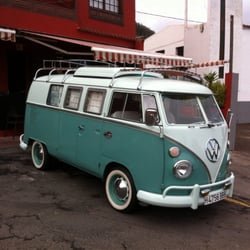 Casa Tomás - Classic VW Mini Bus outside the entrance.