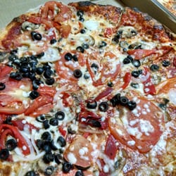 Stachey's Olde-Time Pizzeria - Burnt veggie pizza