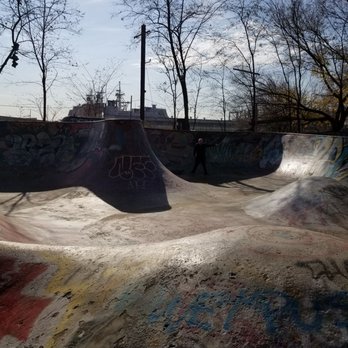 FDR Skatepark - Skate Parks Near Me - Philadelphia, Pennsylvania FDR Skatepark - Skate Parks Near Me - Philadelphia, Pennsylvania