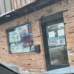 Domenic's Coins & Collectibles - Plenty of parking out front