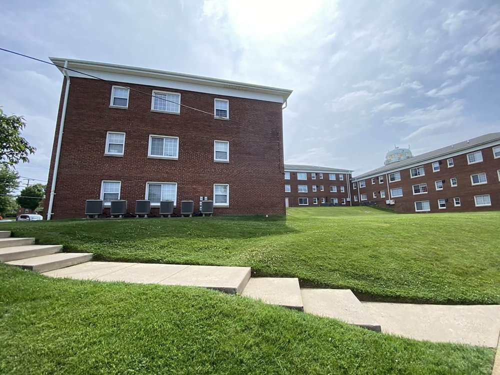 PATRICK HENRY APARTMENTS Updated October 2024 Request Information 14 Photos 6172 Wilson