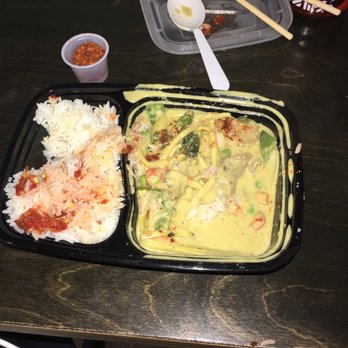 Mama Made - Green curry and beef - Thai Near Me - San Diego, California