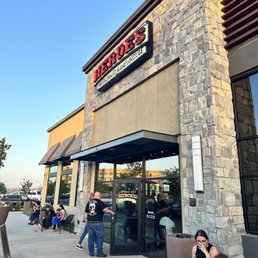 HEROES RESTAURANT & BREWHOUSE - EASTVALE - Updated July 2025 - 599 Photos & 565 Reviews - 7258