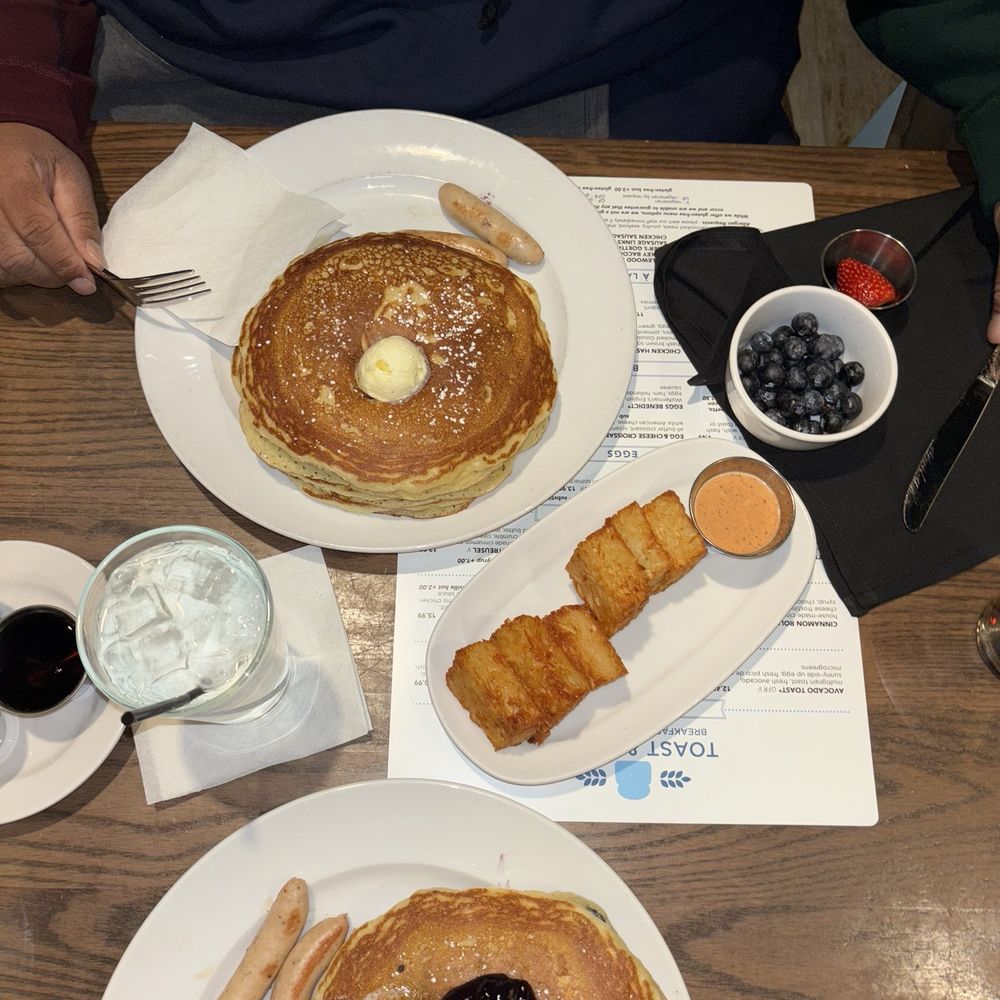 Toast & Berry - Breakfast & Brunch Near Me - Montgomery, Ohio Toast & Berry - Breakfast & Brunch Near Me - Montgomery, Ohio